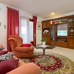 Apartment Family Friendly With A Swimming Pool Vodnjan, Fazana - 14159 Vodnjan