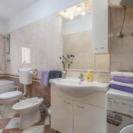 Family Friendly With A Swimming Pool Vodnjan, Fazana - 14159