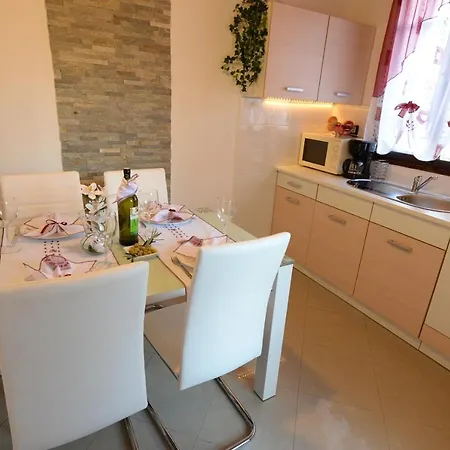 Family Friendly With A Swimming Pool Vodnjan, Fazana - 14159 Apartamento