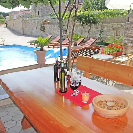Family Friendly With A Swimming Pool Vodnjan, Fazana - 14159 Apartment *
