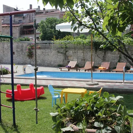 Family Friendly With A Swimming Pool Vodnjan, Fazana - 14159 Apartment